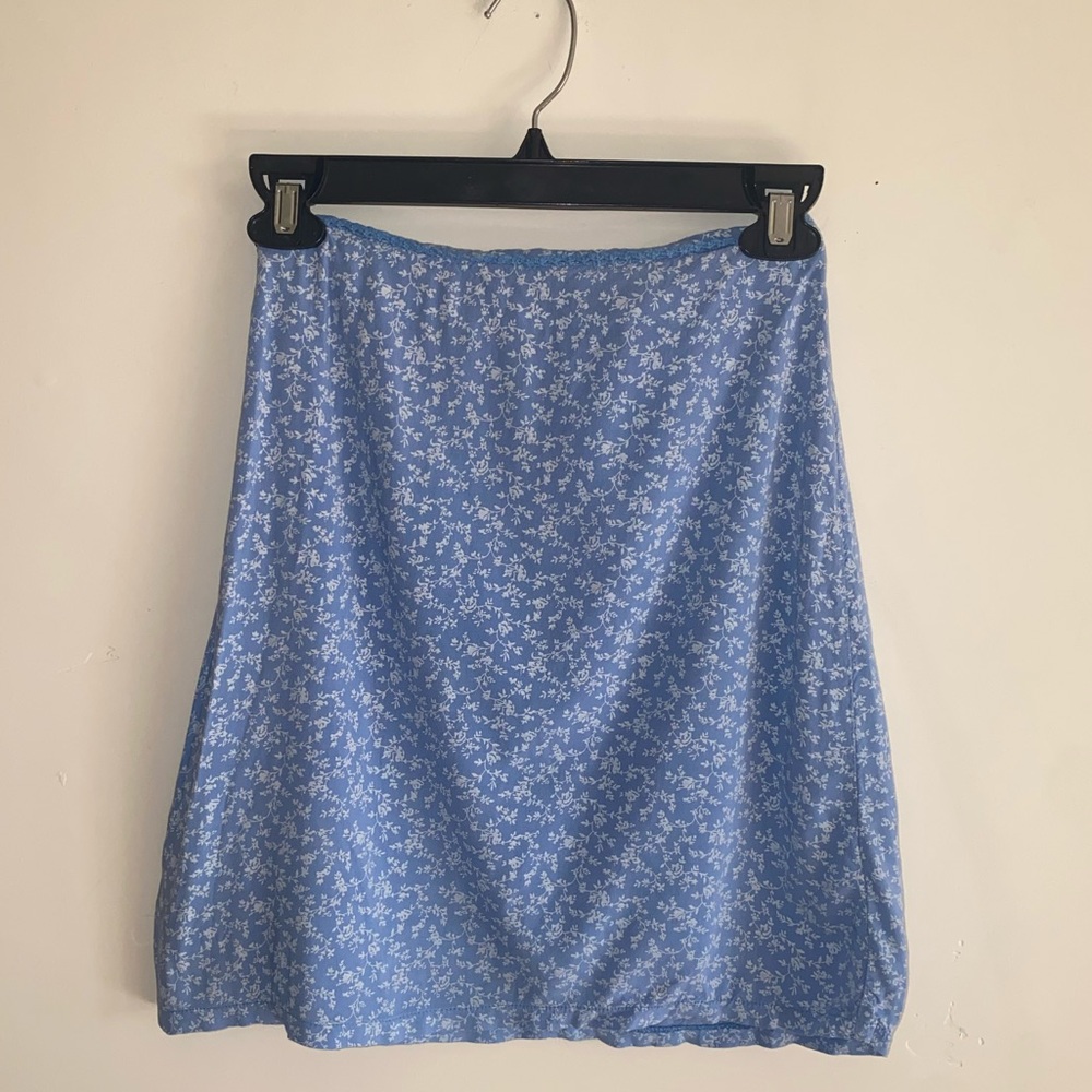 Brandy Melville John galt blue floral mini skirt